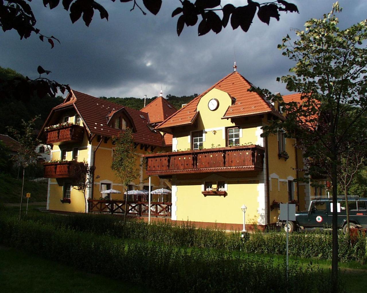 Hotel Szeleta Lillafured Ngoại thất bức ảnh